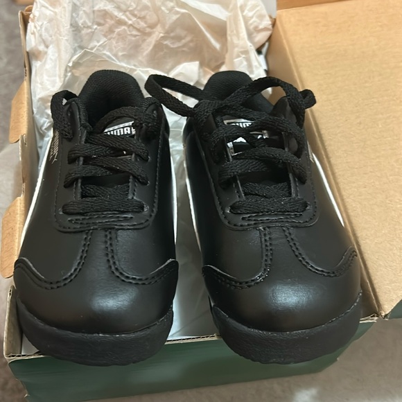 Toddler Boy Classic Puma Roma Sneakers size 8C - Picture 1 of 4